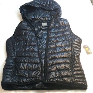 NWT- Old Navy Active puffer jacket